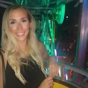 Meet your Posher, Alexi